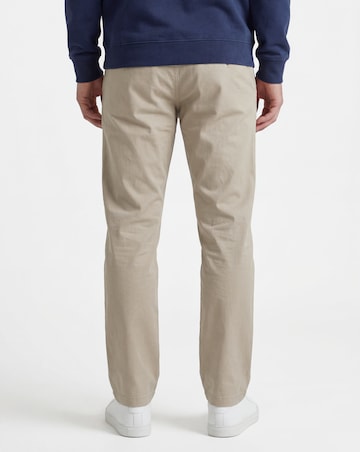 Pleat Front Loose Tapered Fit Chino