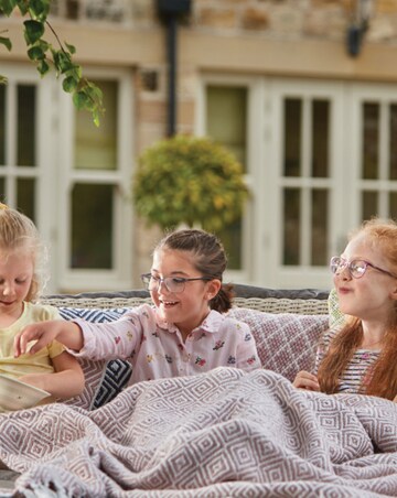 Woven Diamond Indoor/Outdoor Throw