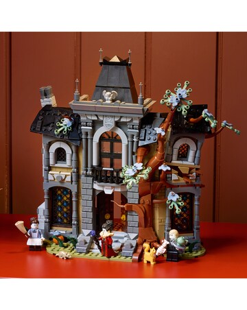 LEGO Haunted House