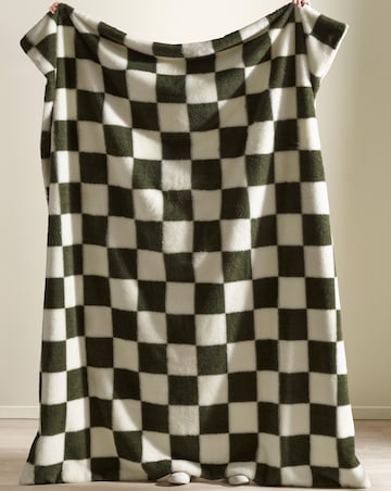 Catherine Lansfield Cosy Soft Checkerboard Throw