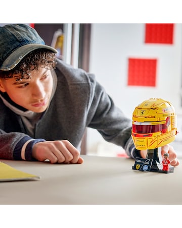 LEGO Editions Scuderia Ferrari HP Lewis Hamilton Helmet 43022