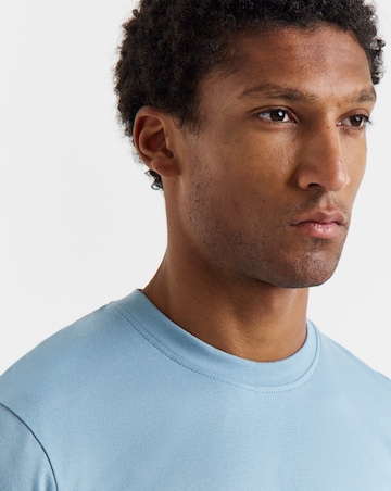 Long Sleeve Crew Neck T-Shirt