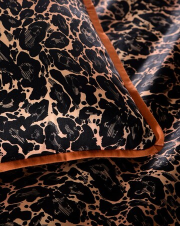 Laurence Llewelyn-Bowen Roxy Leopard Print Duvet Cover Set
