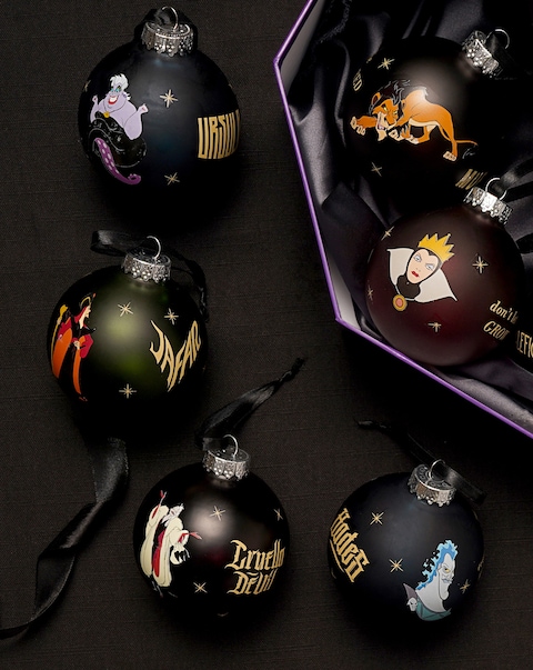 New In - Disney Set of 7 Baubles - Villains