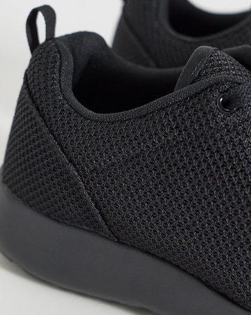 Harris Mesh Trainer Extra Wide Fit