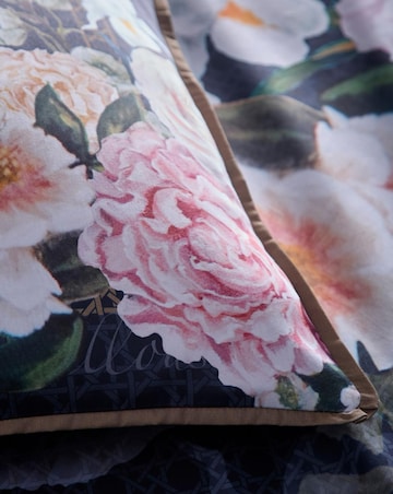 Laurence Llewelyn-Bowen Bouquet List Duvet Cover Set