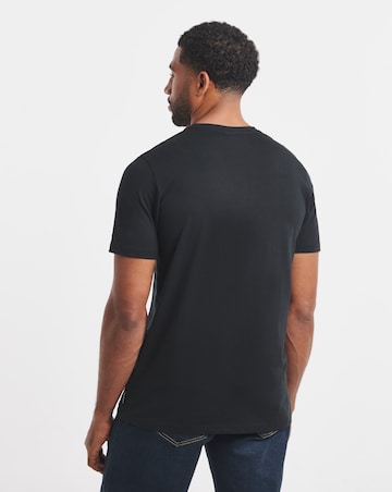 Voi Contrast Pocket T-shirt Long Length