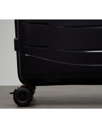 Rock Resilient Medium Suitcase