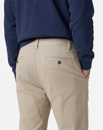 Pleat Front Loose Tapered Fit Chino