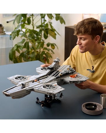 LEGO Marvel S.H.I.E.L.D. Helicarrier 76354