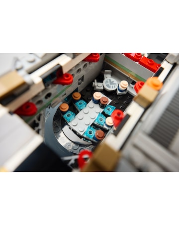 LEGO Marvel S.H.I.E.L.D. Helicarrier 76354