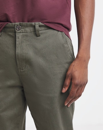 Tapered Fit Chino