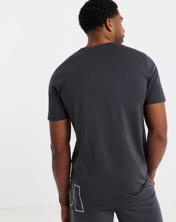 Voi Double Graphic T-shirt Long Length