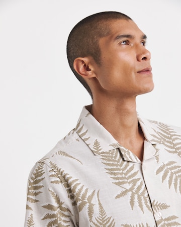 Leaf Print Short Sleeve Shirt