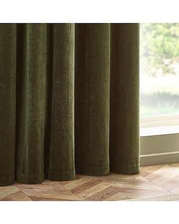 Yard Heavy Chenille Lined Eyelet Curtains