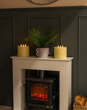 ValueLights Pack of 2 LED 3 Wick Flickering Candle with Remote Control