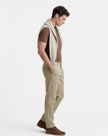 Loose Fit Chino