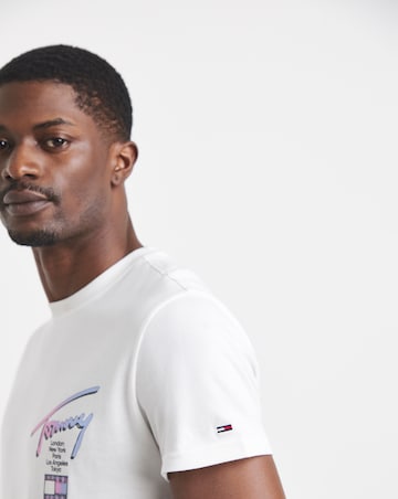 Tommy Jeans Short Sleeve City Signature T-Shirt - Ecru
