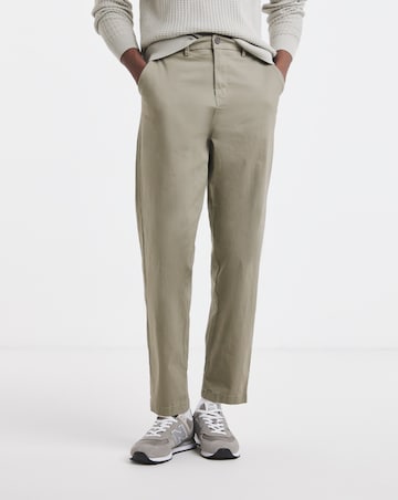Loose Fit Chino