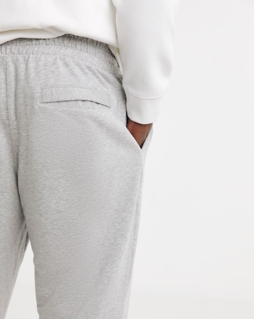 Relaxed Fit Jogger