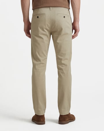 Loose Fit Chino