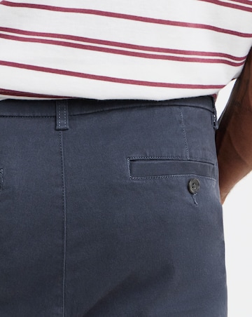 Loose Fit Chino