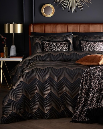 Laurence Llewelyn-Bowen Josephine Throw