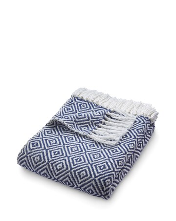 Woven Diamond Indoor/Outdoor Throw