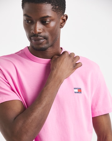 Tommy Jeans Short Sleeve Badge T-Shirt - Pink