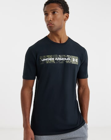 Under Armour Camo Chest Stripe T-Shirt