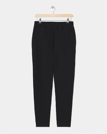 Twill Tapered Fit Jogger