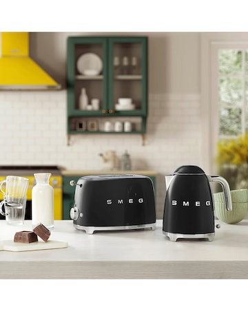 Smeg KLF03 Retro Style Black Kettle