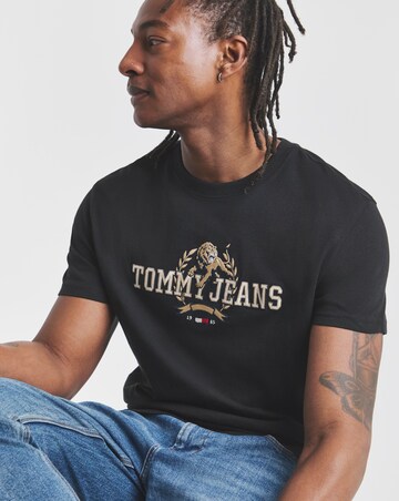 Tommy Jeans Varsity Embriodered T-Shirt - Black
