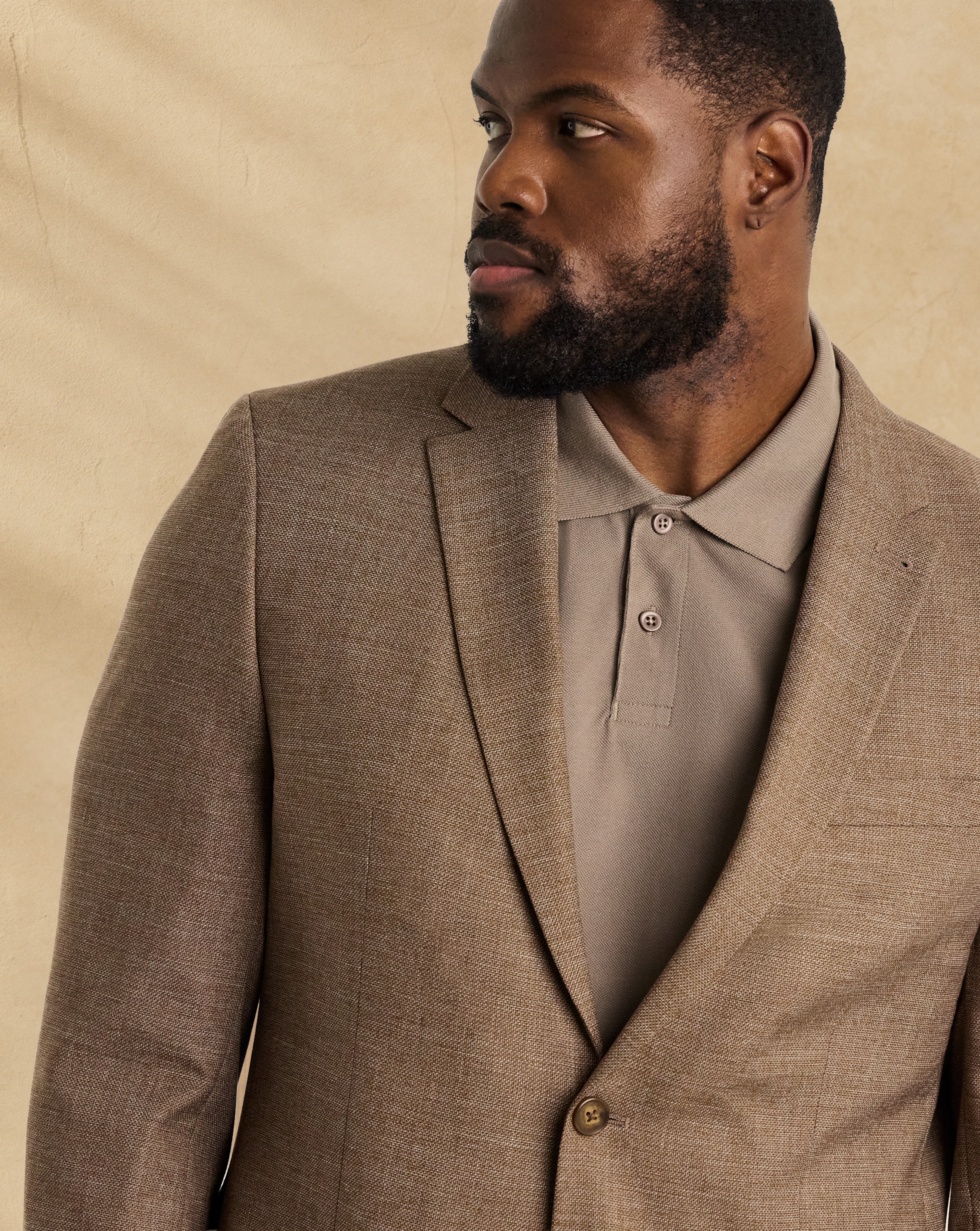 Modle wears Tailored Single Breasted Blazer in Brown