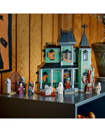 LEGO Creator Haunted Mansion
