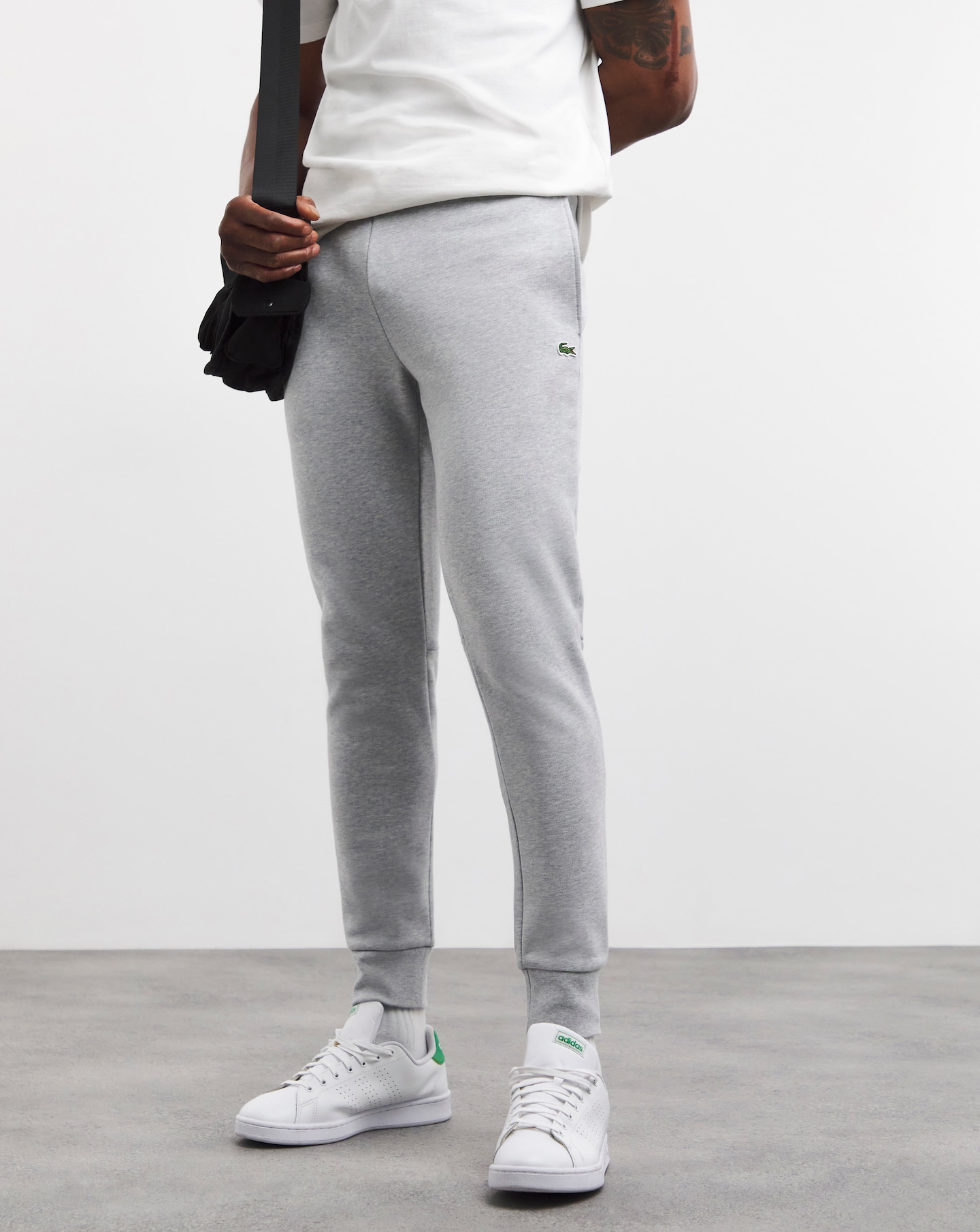 Classic fit sweatpants best sale