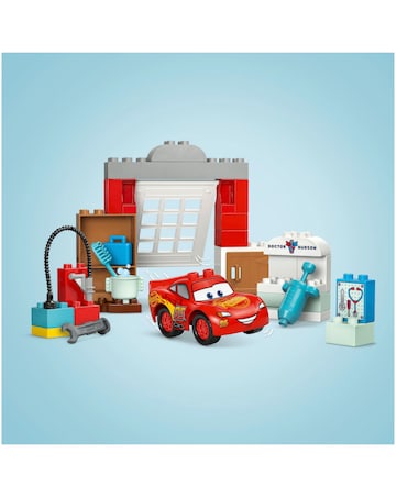LEGO DUPLO McQueen's Visit to Doc's Garage