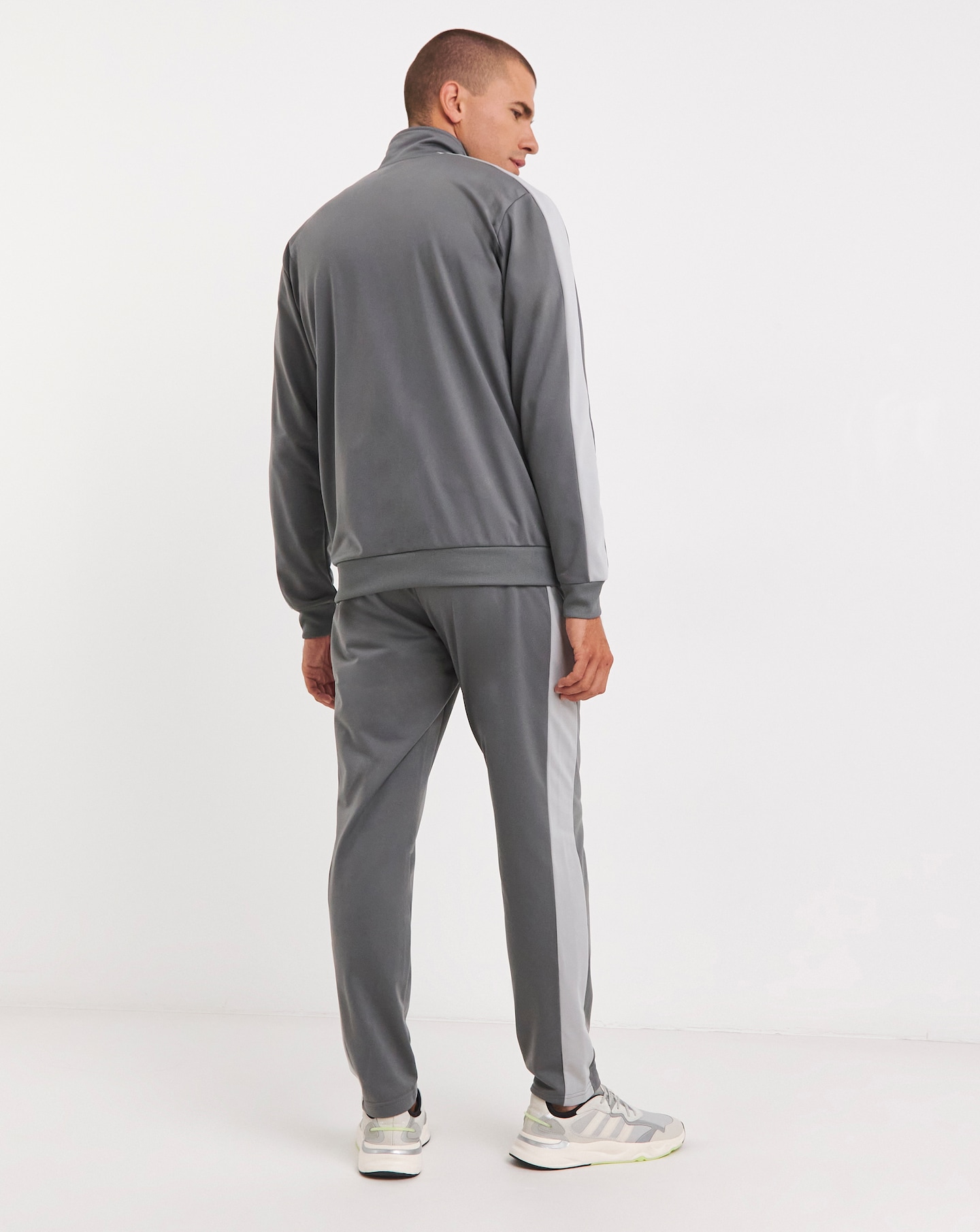 adidas Tracksuit Jacamo