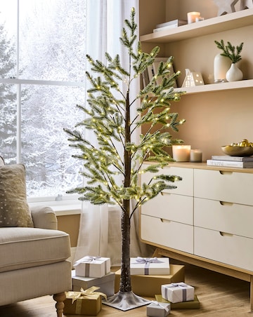 Noel Snowy Christmas Tree