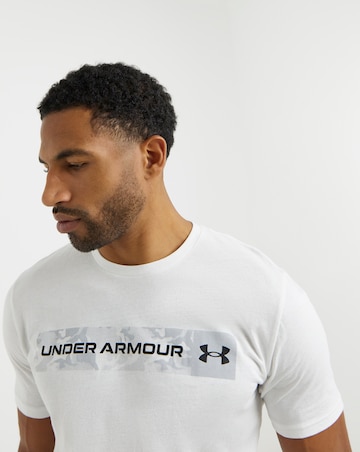 Under Armour Camo Chest Stripe T-Shirt