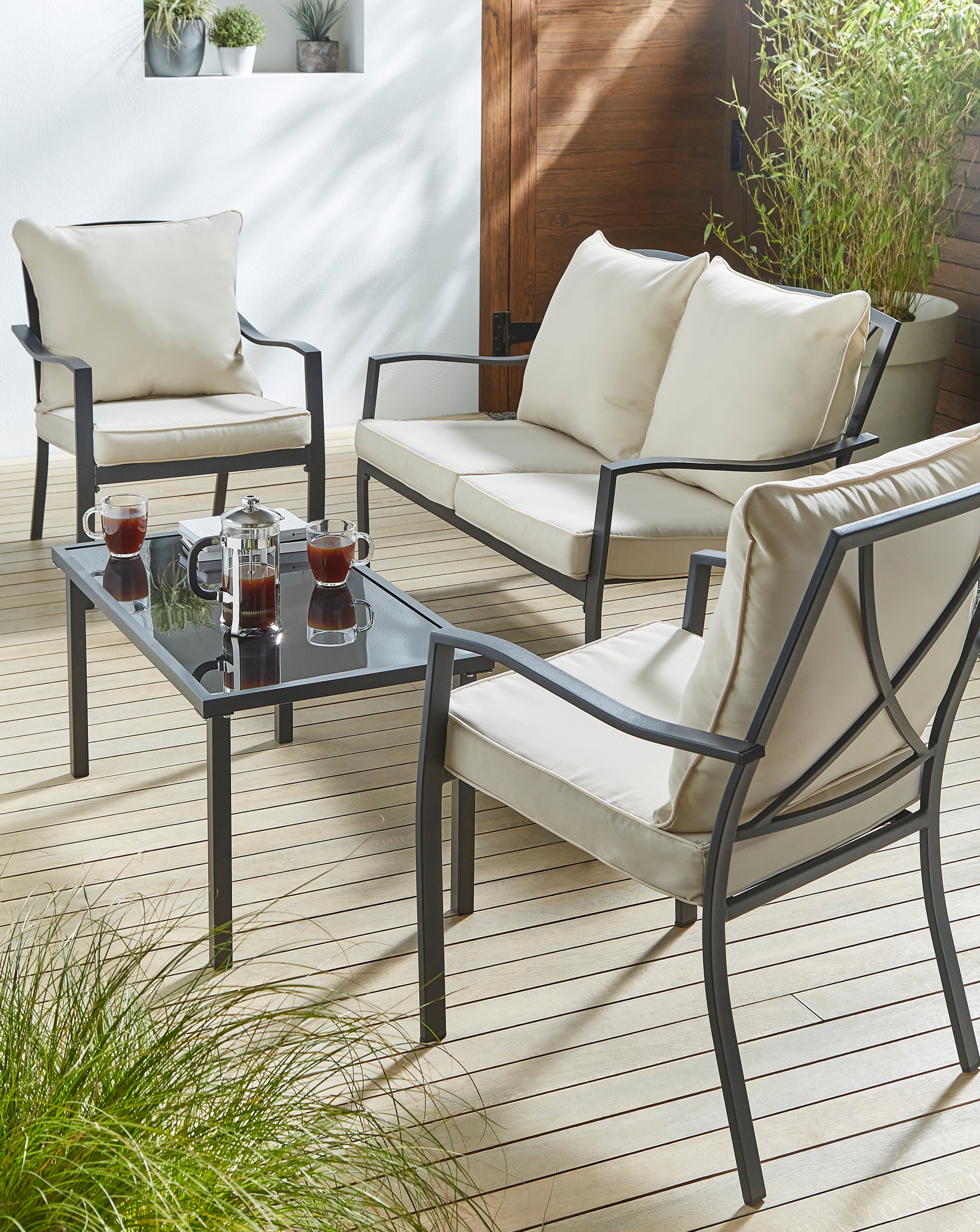 Garden goals, right this way with a Como Lounge Set