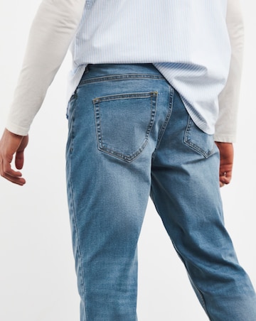 Tapered Fit Stretch Jeans Light Wash