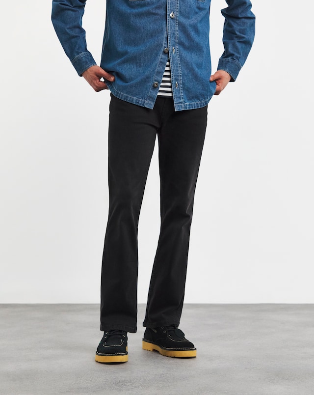 Bootcut Fit Stretch Jeans - Blackwash