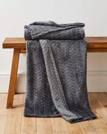 Embossed Jacquard Fleece Throw - Charcoal