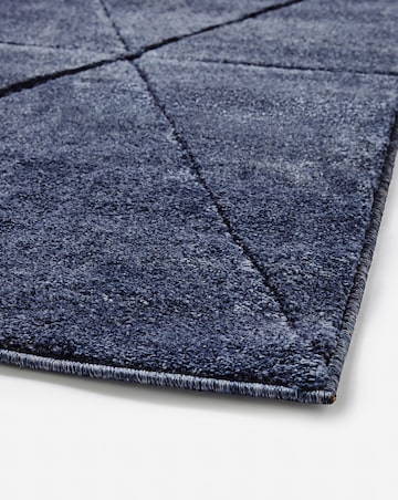 Sara Carved Triangle Rug