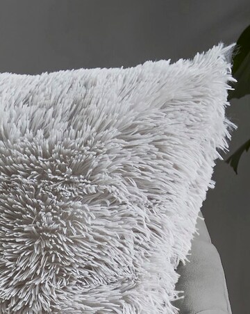 Catherine Lansfield Shaggy Fleece Cushion