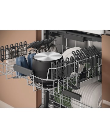 Hotpoint HD7FHP33UK Full Size Dishwasher - 14 Place Settings - White + Install