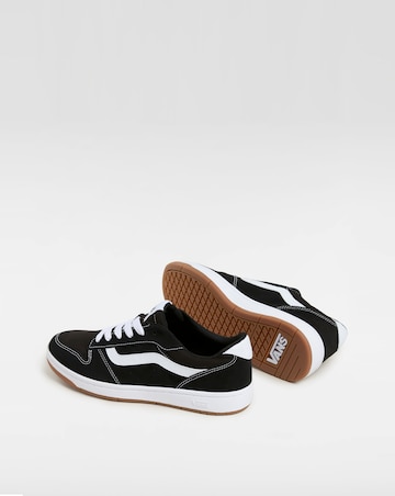 VANS Ryland Trainers