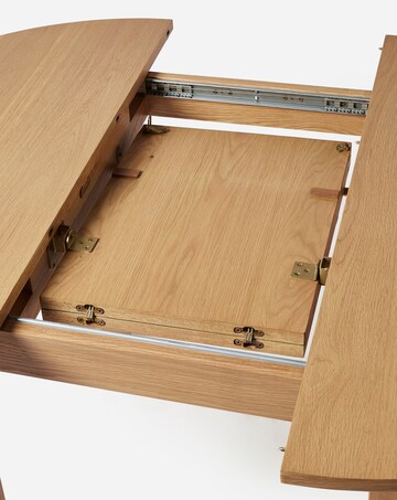 Caitlin Wooden Extendable Dining Table with 4 Elva Chairs