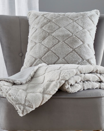 Catherine Lansfield Cosy Diamond Cushion